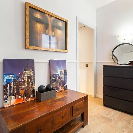 公寓 Bright 3br2ba W Balcony In Eixample 巴塞罗那
