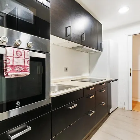 Apartment Eixample Ac, Sunlit Balcony & Prime Location