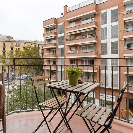 Bright 3br2ba W Balcony In Eixample *