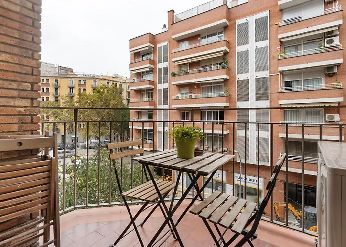 Bright 3br2ba W Balcony In Eixample *