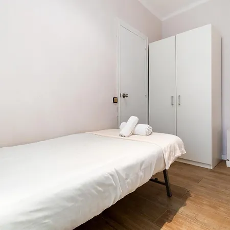Eixample Ac, Sunlit Balcony & Prime Location Appartement *